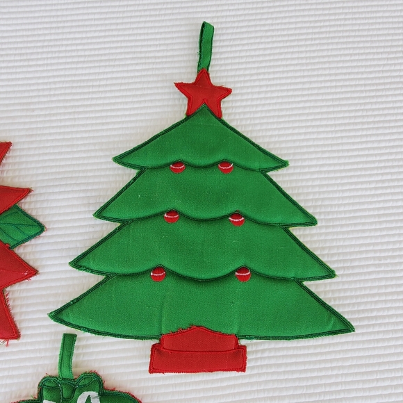 3 Christmas Potholders Vintage Tree Poinsettia Bells Cottagecore Decorative - Picture 4 of 9